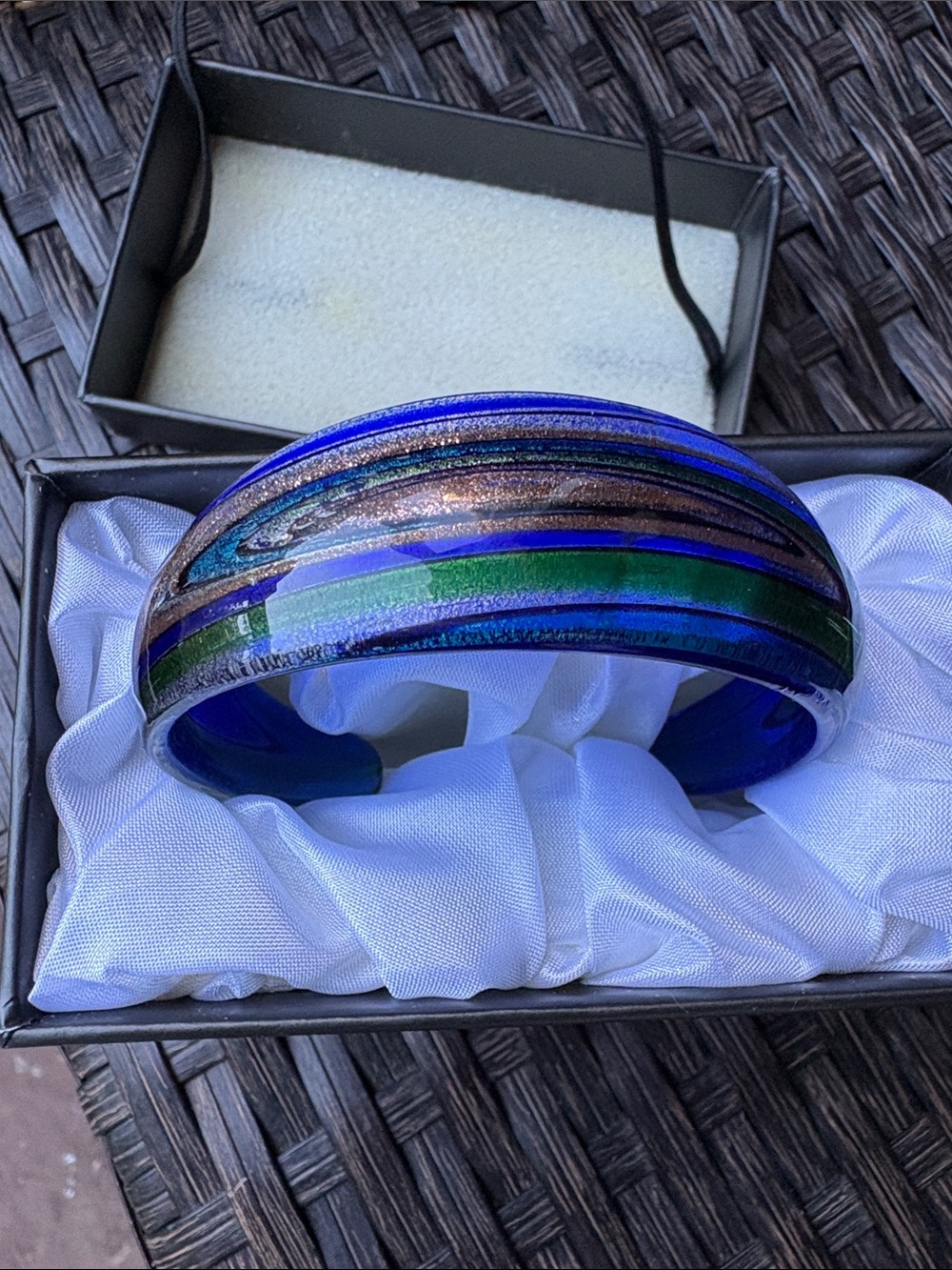 NWT in Box Pier 1 Blue & Green Art Glass Cuff Bracelet. Sz is 6.5. Beautiful 😻❤️